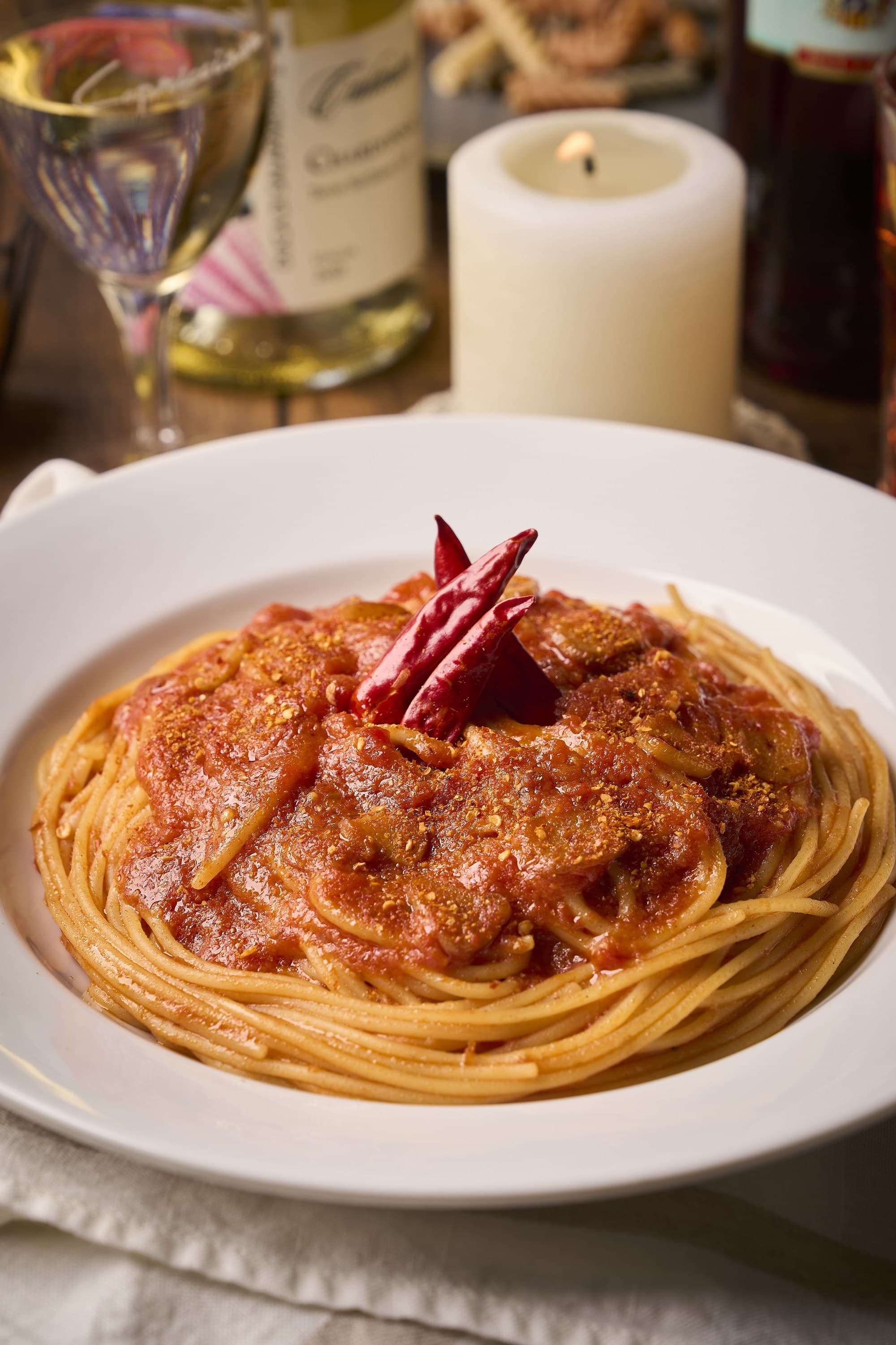 辛いトマトソースはいかが？